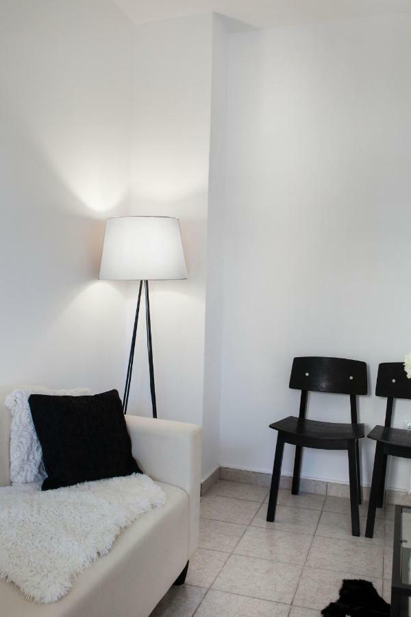 Best Located Executive Apartment In Maroussi. Aten Exteriör bild