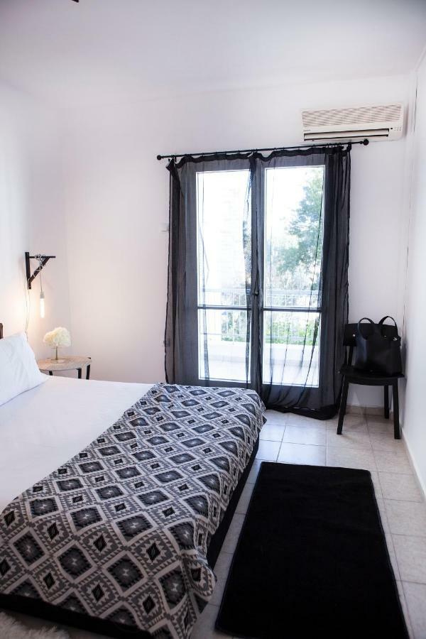 Best Located Executive Apartment In Maroussi. Aten Exteriör bild